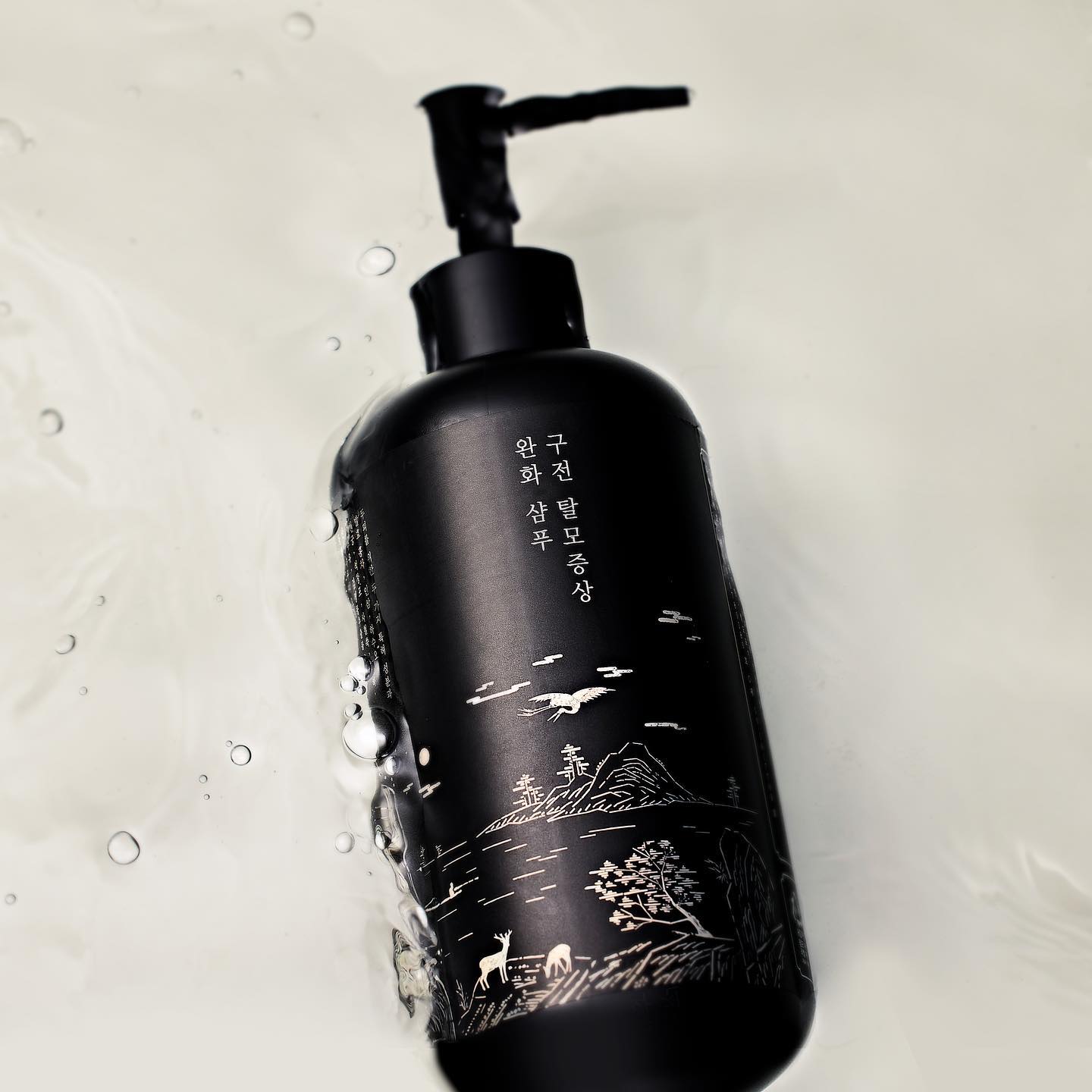 PYUNKANG YUL Black Tea Oral Hair Loos Relief Shampoo 500ml disponible sur Ma petite Coree, ton Eshop 100% K-beauty en direct de Seoul
