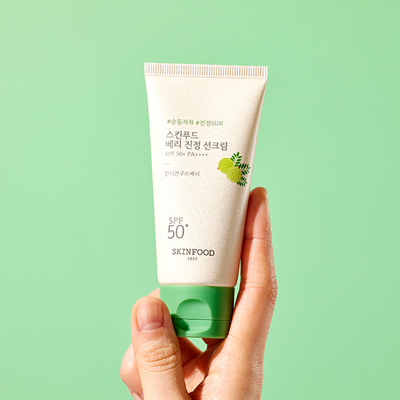 SKINFOOD Berry Smoothing Sun Cream 50ml disponible sur Ma petite Coree, ton Eshop 100% K-beauty en direct de Seoul