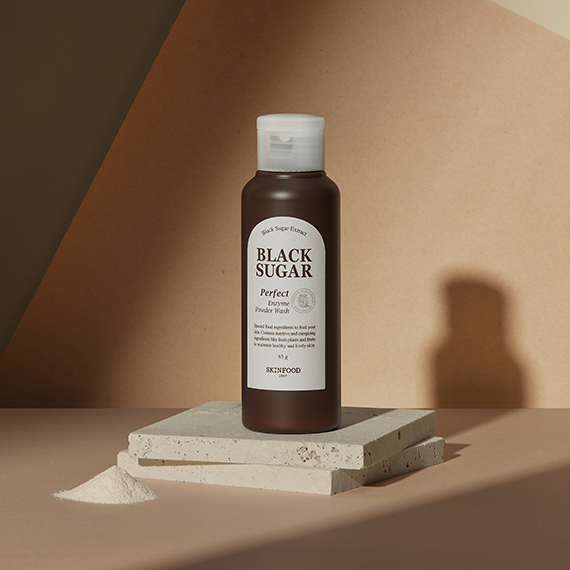 SKINFOOD Black Sugar Perfect Enzyme Powder Wash 65g disponible sur Ma petite Coree, ton Eshop 100% K-beauty en direct de Seoul