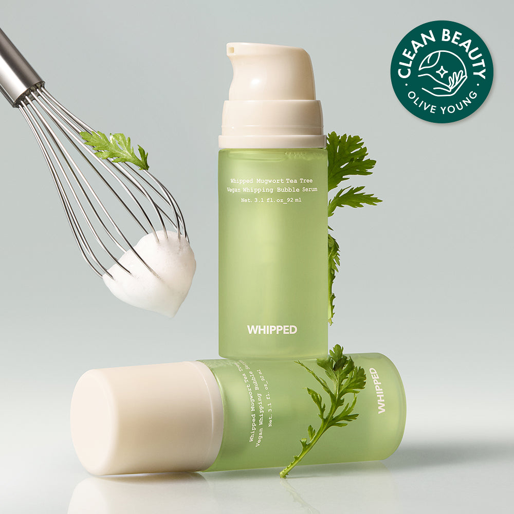 WHIPPED Mug Tree Vegan Whipping Bubble Serum 92ml, flacon vert avec crème fouettée, herbes et logo CLEAN BEAUTY