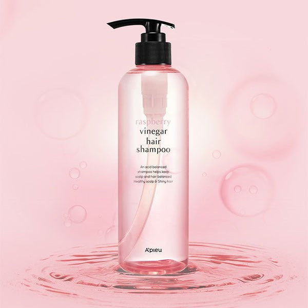 A'PIEU Raspberry Vinegar Hair Shampoo 500ml : bouteille A'PIEU rose sur fond rose, visuel beauté skincare