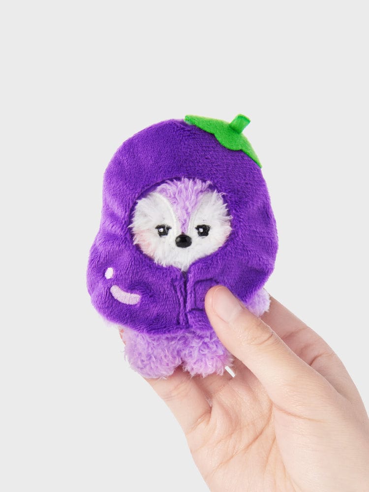 BT21 MANG mini minini VEGGIE DOLL : peluche violette MANG, poney danseur masqué j-hope, tenue en main sur fond clair.