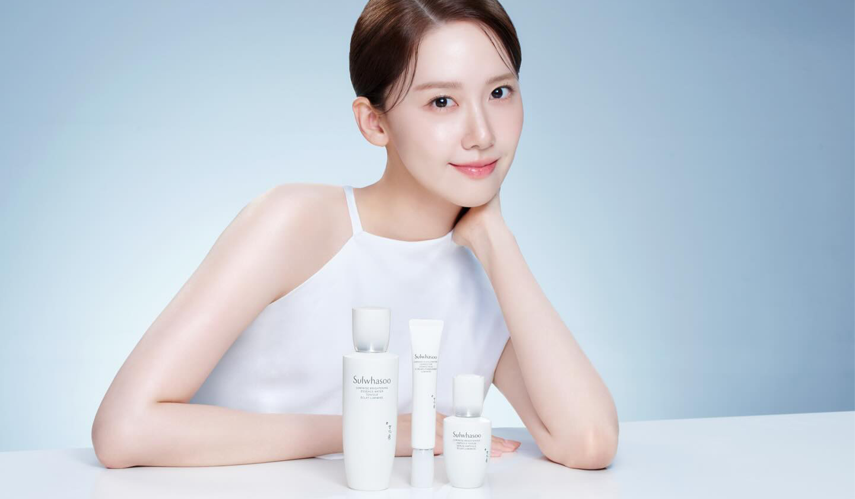 ✨ Collection Lumiwise de Sulwhasoo : La nouvelle ère de l’éclat — femme visage lumineux posant avec les soins illuminateurs
