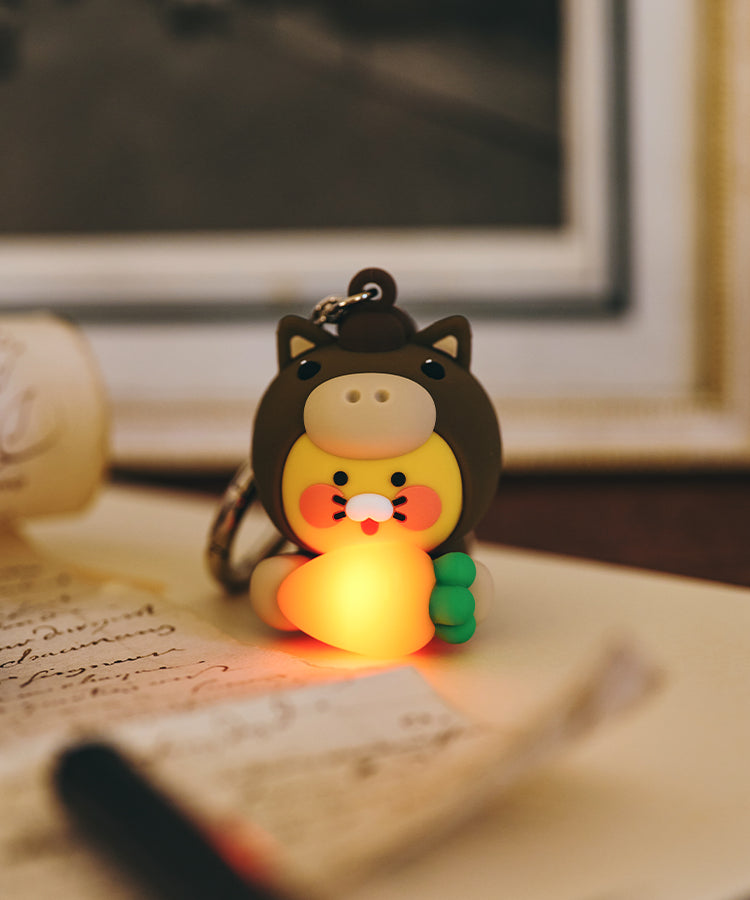 KAKAO FRIENDS - LED Figurine Porte-cles Chunsik - Detail 4