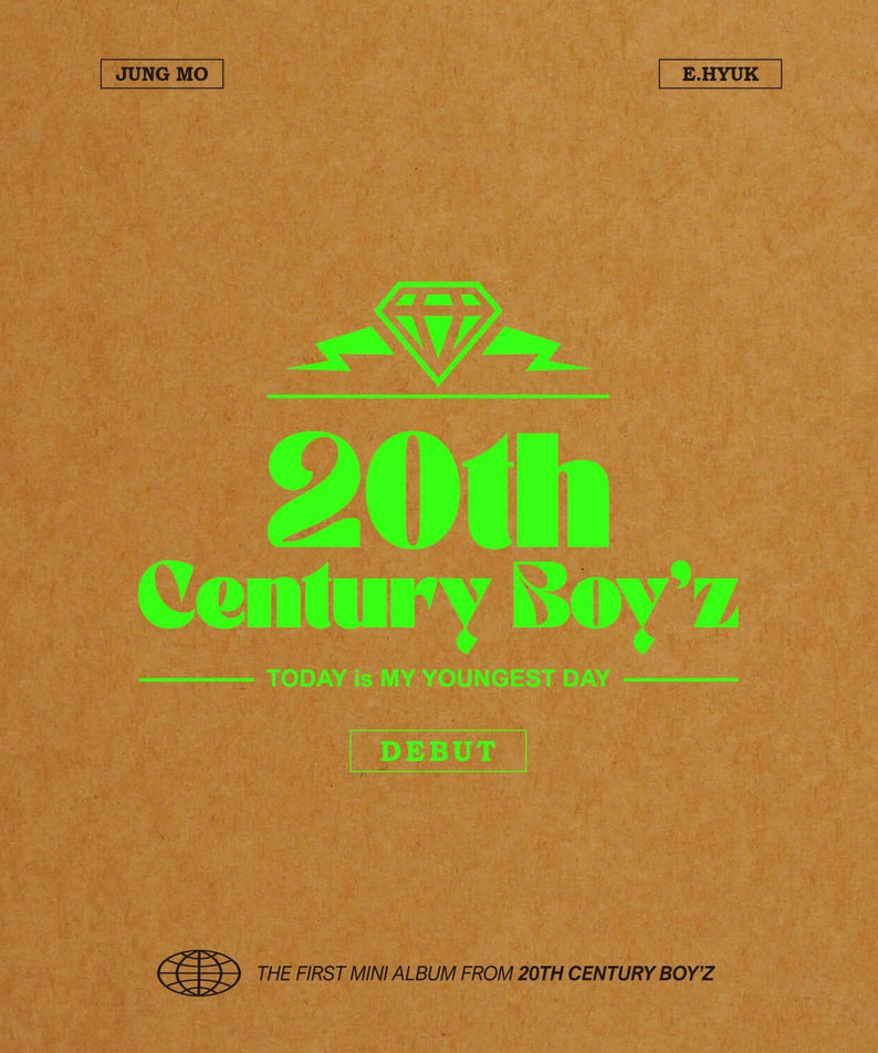 20TH CENTURY BOY'Z - [DEBUT] - Album Kpop, pochette beige avec logo vert et mention Début, style rétro