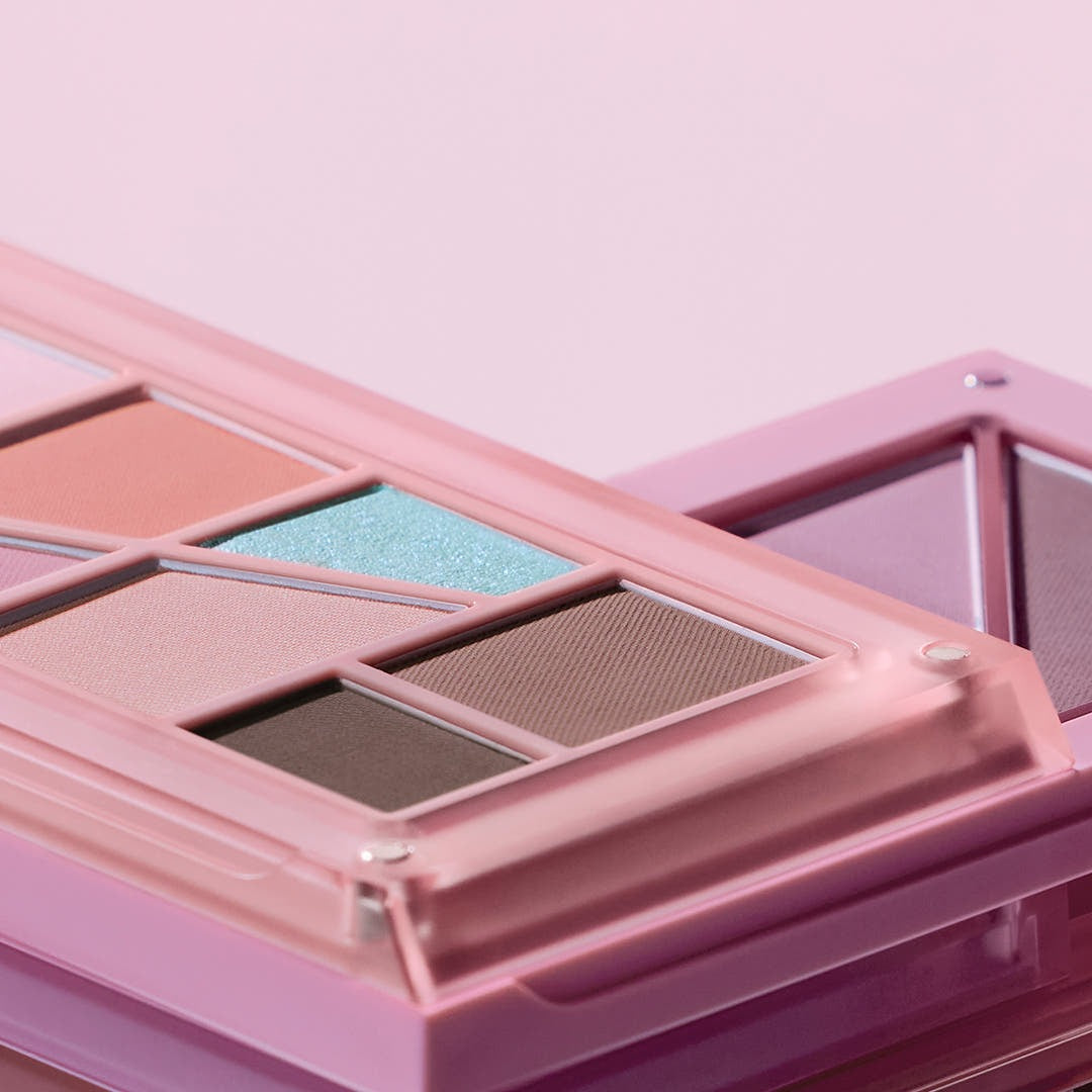 3CE Layer It All Eye Palette 7.5g, palette d’ombres rose avec teintes mates et nacrées, gros plan produit beauté