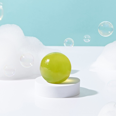 ONGREDIENTS Jeju Green Tea Cleansing Ball