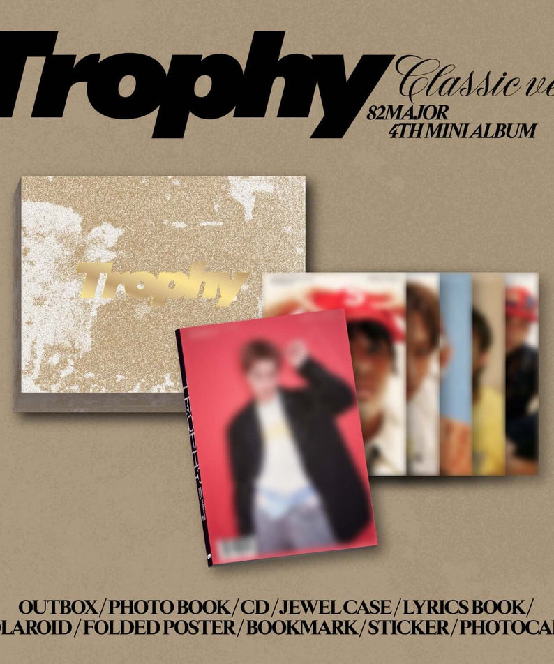 82MAJOR - [Trophy] (Classic ver.) - Album Kpop, couverture trophée doré sur fond beige avec photo et accessoires.