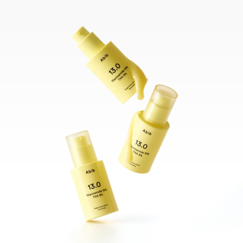 ABIB  Bright Force Serum 13.0 Pump 30ml : flacons jaunes Abib sur fond clair, visuel produit cosmétique.
