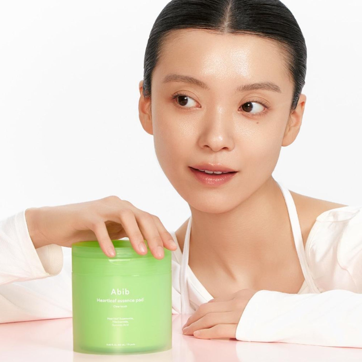 ABIB  Eoseongcho Trace Essence Pad Clear Touch 70 Sheets (+70 Sheets Refill + Buckle Pouch) : produit skincare, femme, vert