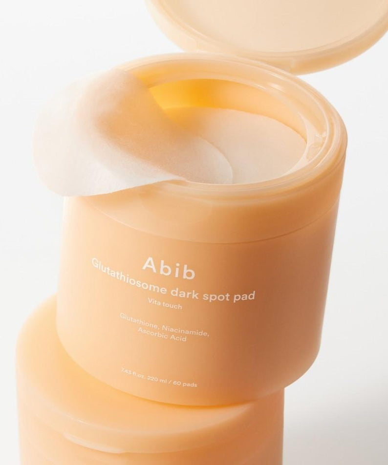 ABIB Glutathiosome Dark Spot Pad Vita Touch 60 EA, pads en pot, marquage Abib, gros plan sur produit cosmétique
