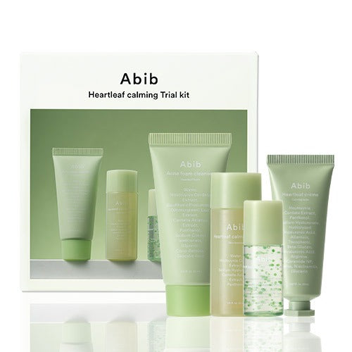 ABIB Heartleaf Calming Trial Kit de la marque ABIB, coffret vert avec tubes et flacons sur fond blanc.