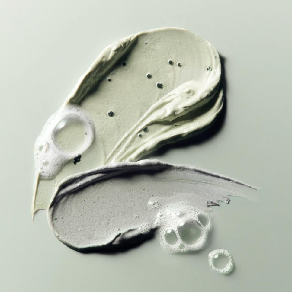 ABIB  Pore Clay Pack Cleanser 120ml : pâte d’argile verte et mousse, sur fond clair, branding ABIB, soin visage.