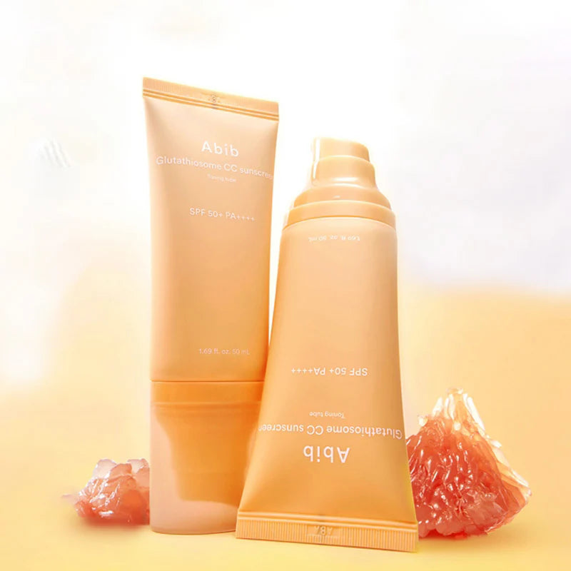 ABIB Sunscreen Tube 50ml 3 Types : tubes crème solaire ABIB, sur fond clair avec ingrédients naturels.