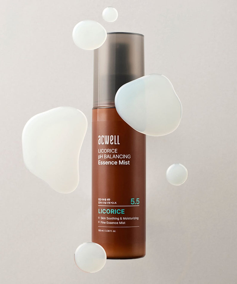 ACWELL Licorice pH Balancing Essence Mist 100ml, flacon ACWELL sur fond beige, gouttes effet brume, cercles blancs