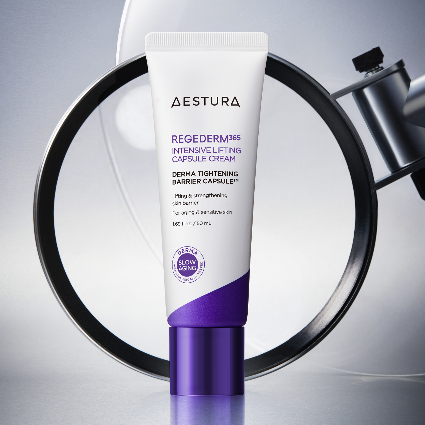 AESTURA Regederm365 Intensive Lifting Capsule Cream 50ml, tube sur fond bleu, contexte skincare moderne de la marque AESTURA.
