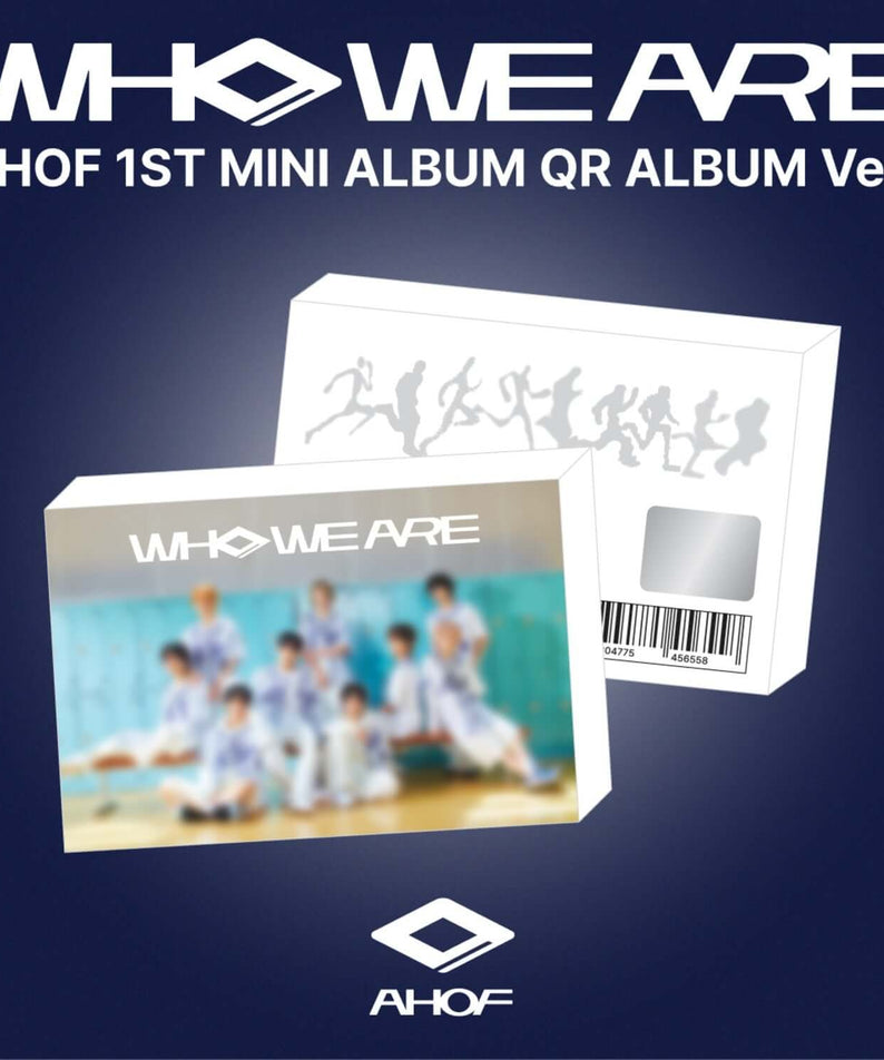 AHOF - 1st Album [WHO WE ARE] (QR ALBUM Ver.) - Album Kpop : photo du packaging avec QR, fond bleu et visuel groupe