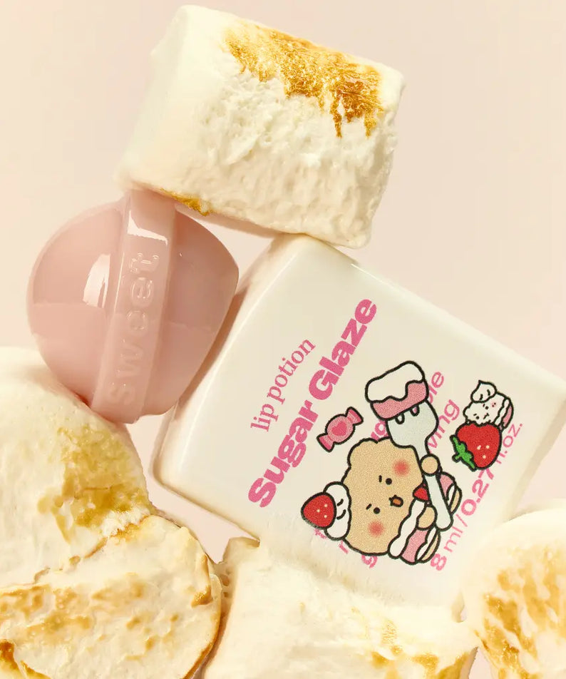 ALTERNATIVE STEREO Lip Potion Sugar Glaze Tint 8ml : tube maquillage, contexte gourmand avec éclats de sucre, image produit