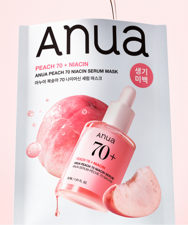 ANUA Peach 70 + Niacin Serum Mask Anua sur emballage, flacon et motifs pêche en fond rose, produit skincare