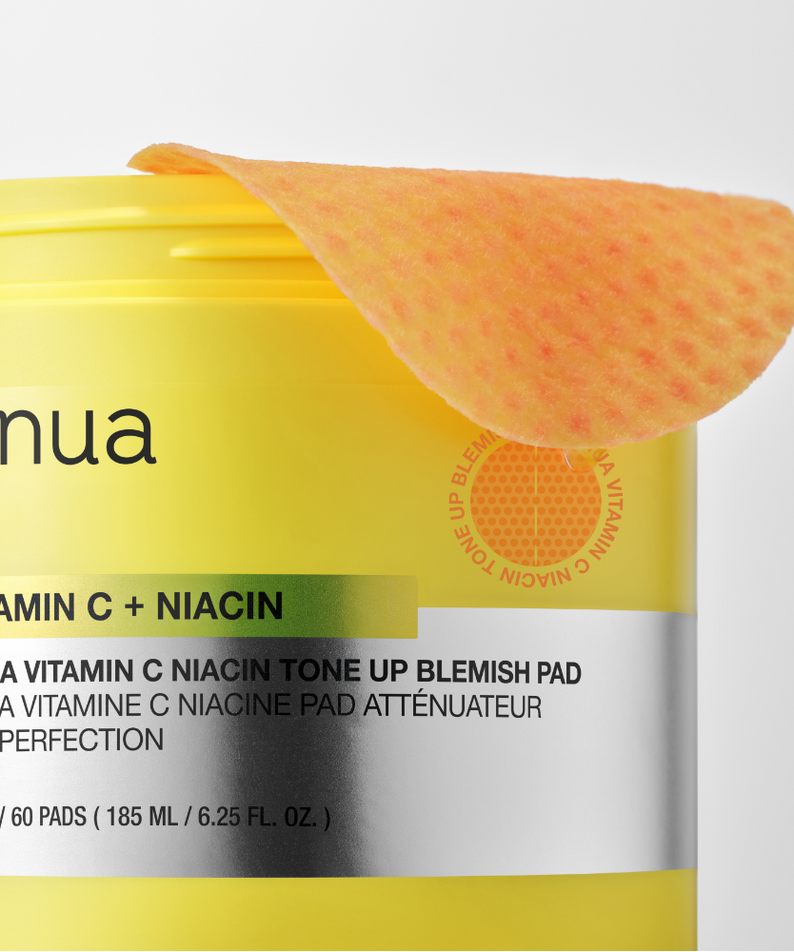 ANUA Vitamin C + Niacin Tone Up Blemish Pad 60p 185ml, pack jaune Anua, gros plan sur le produit sur fond clair.