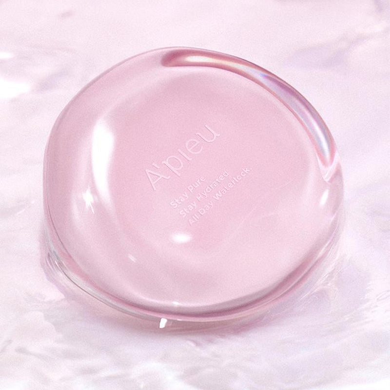 A'PIEU  Waterlock Comfort Veil Cushion 15g, brume rose sur coussin, boîte marque A'PIEU, fond clair