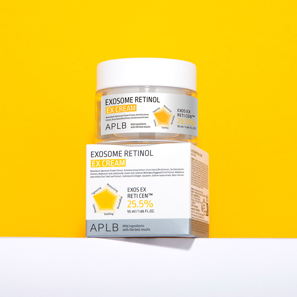 APLB Exosome Retinol EX Cream 55ml d’APLB, pot crème sur fond jaune, visuel produit cosmétique en studio.