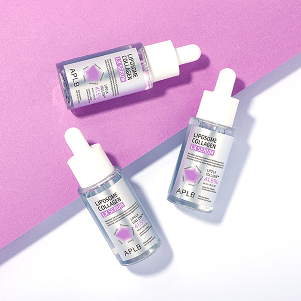 APLB Liposome Collagen LX Serum 40ml de la marque APLB, sérums en flacons sur fond rose et blanc, éclairage studio.