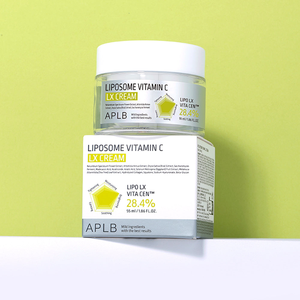 APLВ Liposome Vitamin C LX Cream 55ml, pot et boîte sur fond vert, marque APLB, visuel cosmétique.