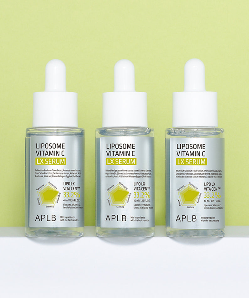 APLB Liposome Vitamin C LX Serum 40ml, flacons APLB sur fond vert, vue produit en studio, esthétique skincare.