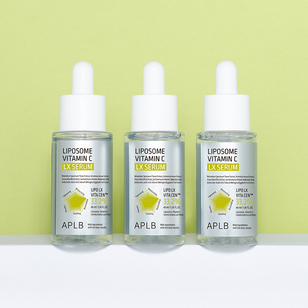 APLB Liposome Vitamin C LX Serum 40ml, flacons APLB sur fond vert, vue produit en studio, esthétique skincare.