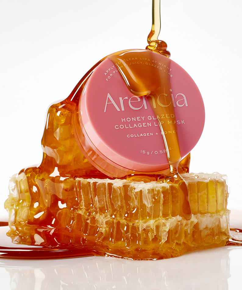 ARENCIA  Honey Glazed Collagen Lip Mask 15g, pot rose avec miel doré sur fond blanc, texture glossy.