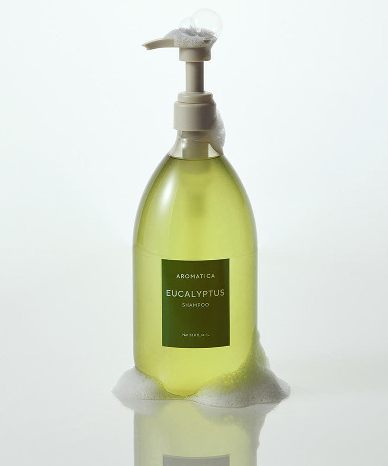 AROMATICA Life Eucalyptus Shampoo 1000ml, flacon vert à pompe, marque AROMATICA sur fond blanc, photo produit.
