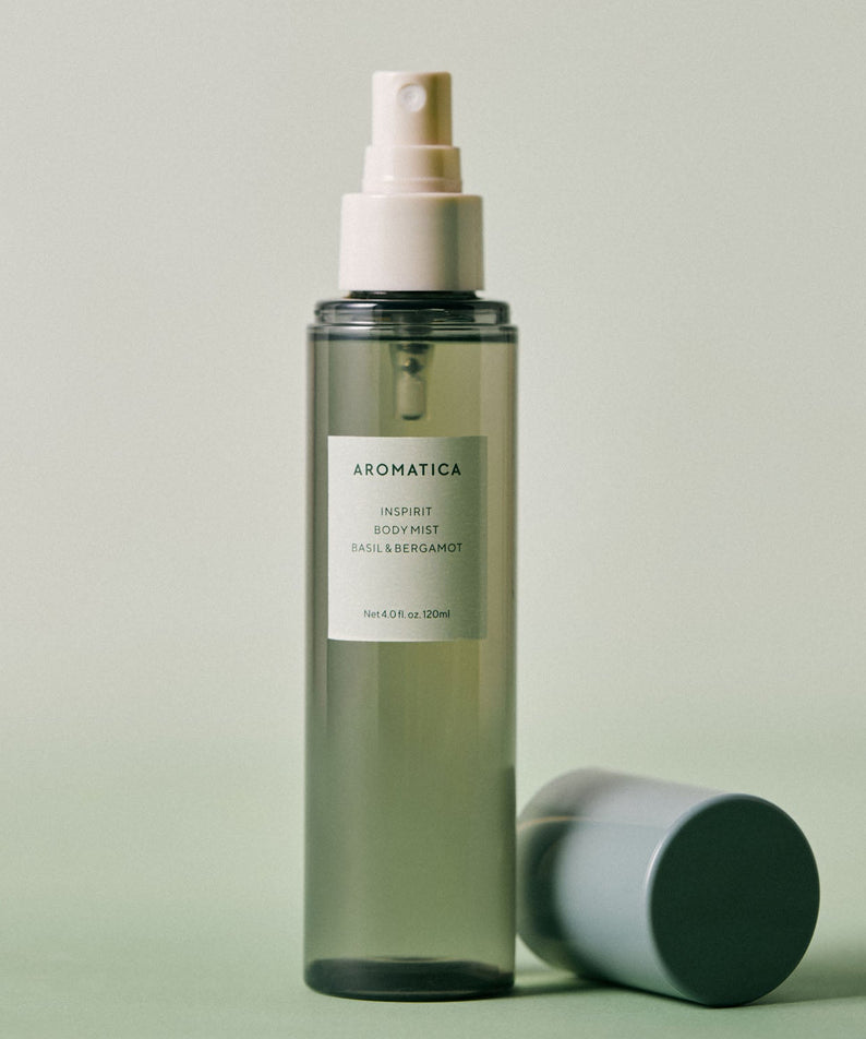AROMATICA Inspirit Body Mist Basil & Bergamot 120ML, flacon brume verte sur fond clair, marque AROMATICA en visuel