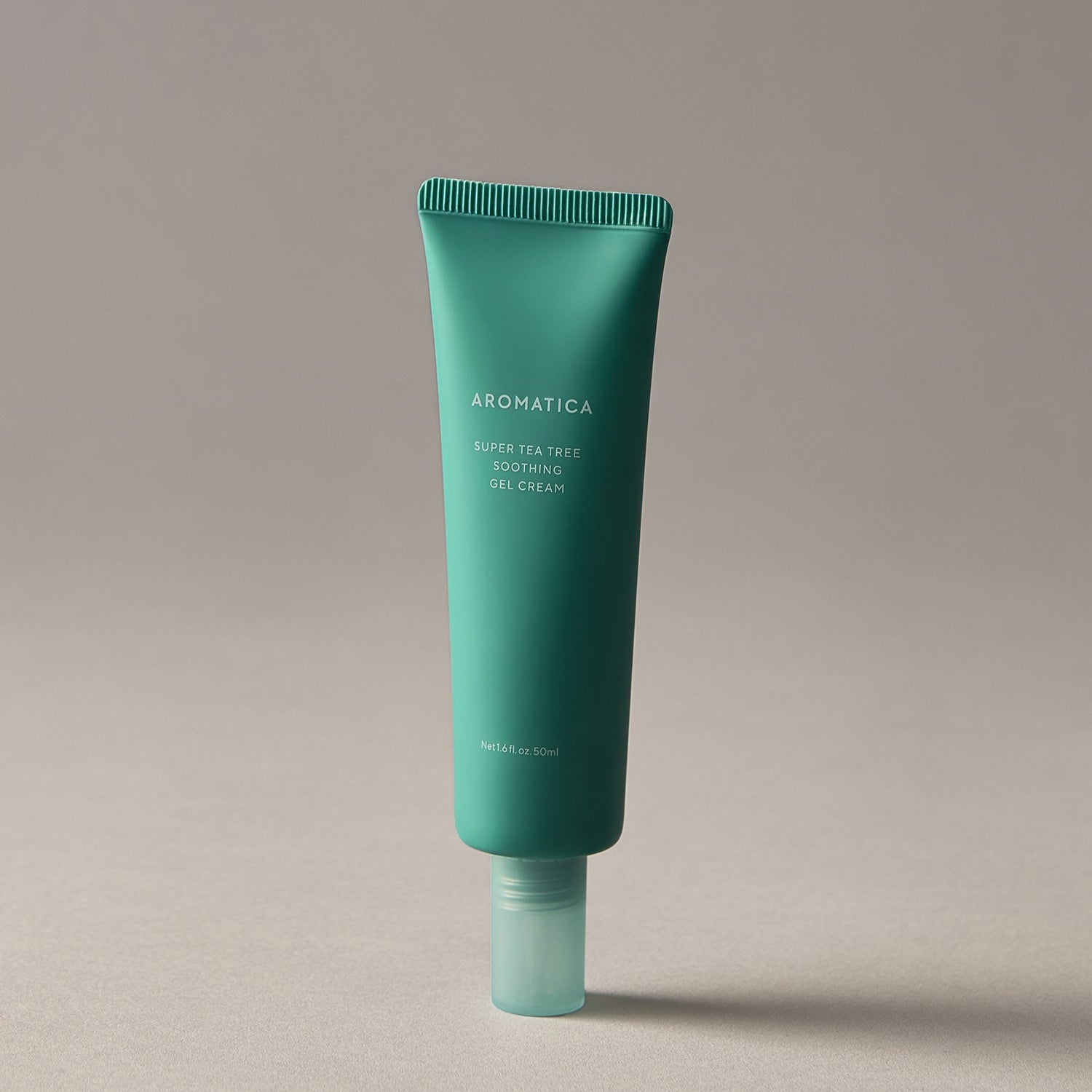 AROMATICA Super Tea Tree Soothing Gel Cream 50ML : gel-crème vert en tube sur fond clair, présentation produit de la marque.