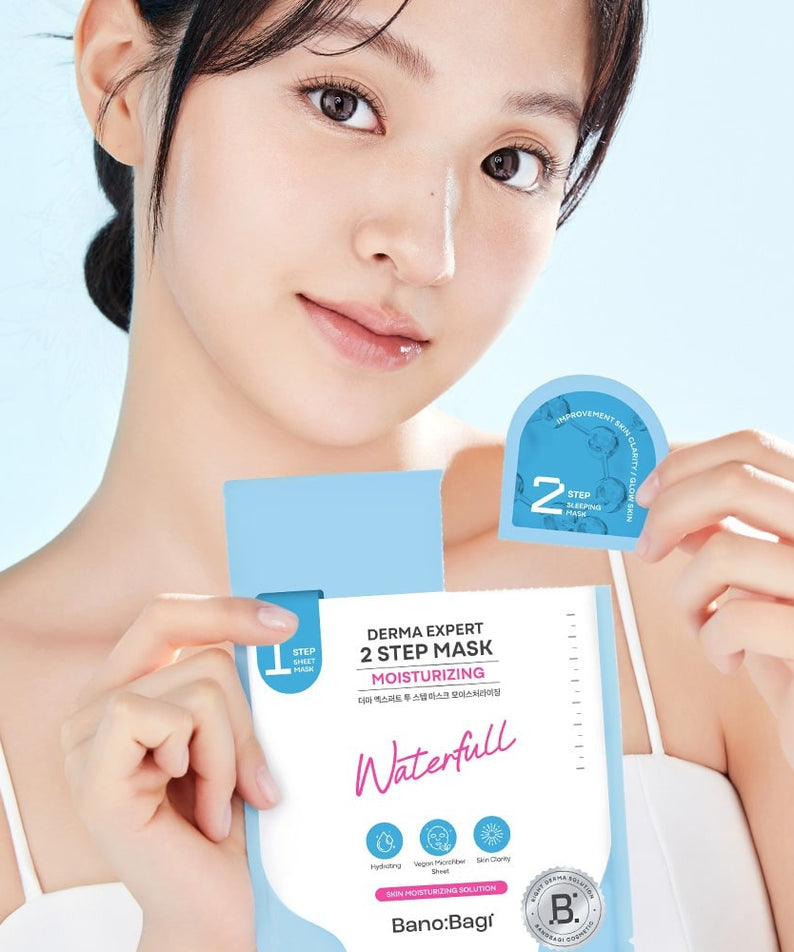 BANOBAGI Derma Expert 2 Step Mask Moiturizing : masque 2 étapes hydratant BanoBagi avec visage féminin, packaging bleu.