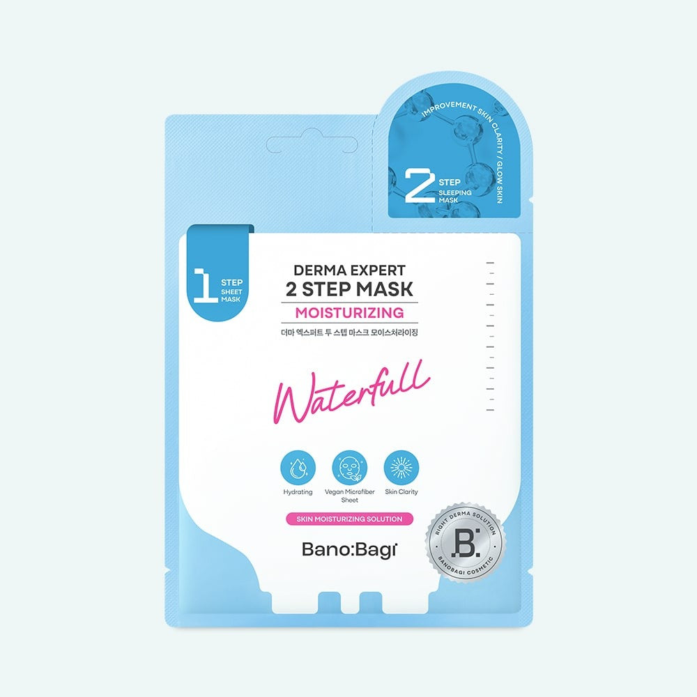 Décris l'image en français: BANOBAGI Derma Expert 2 Step Mask Moiturizing, masque 2 étapes bleu, emballage produit Bano’Bagi.