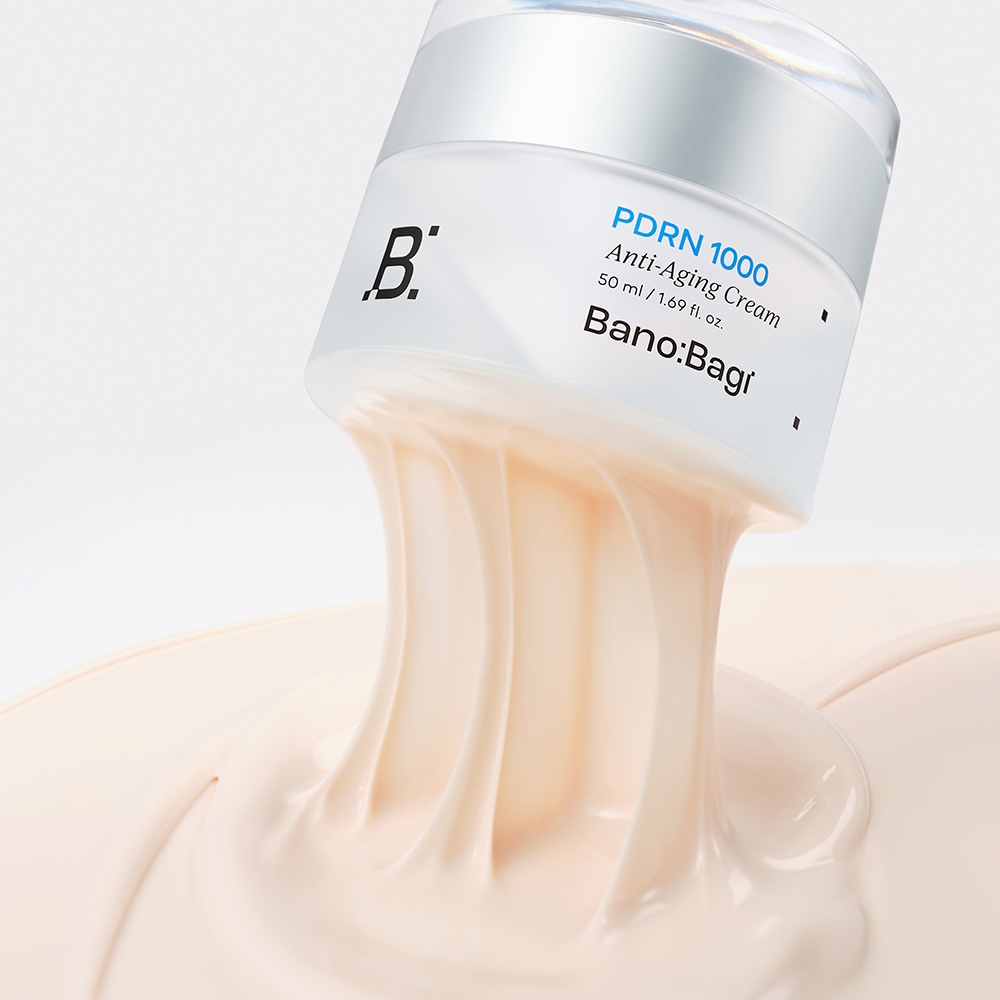 BANOBAGI PDRN 1000 Anti-Aging Cream 50ml, flacon et crème anti-âge, sur fond clair, visuel beauté en gros plan.