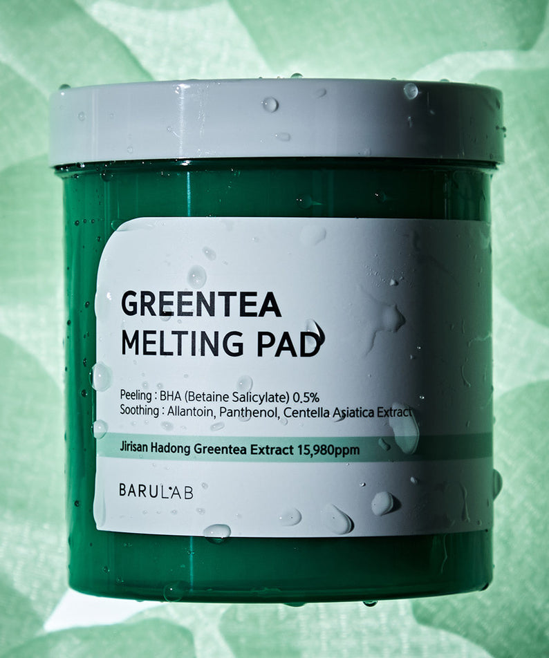 Pot de BARULAB Green Tea Melting Pad, soin exfoliant au thé vert pour une peau apaisée et renouvelée.