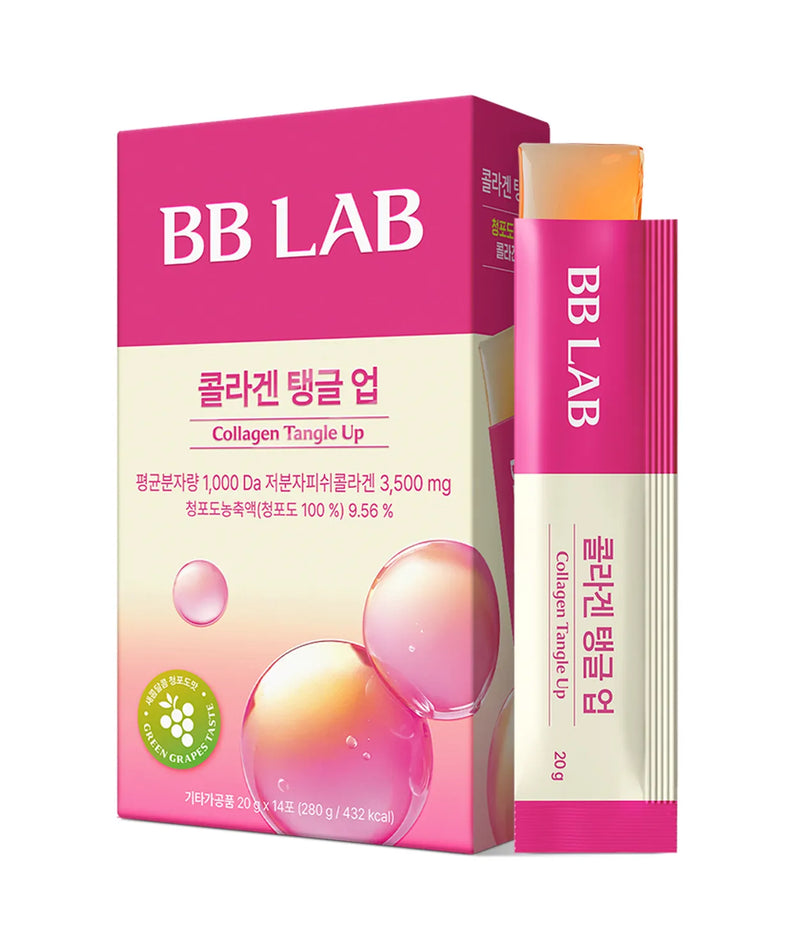BB LAB Collagen Tangle Up Jelly Stick 14 Packs BB LAB, boîtes et sticks roses, produit cosmétique en studio