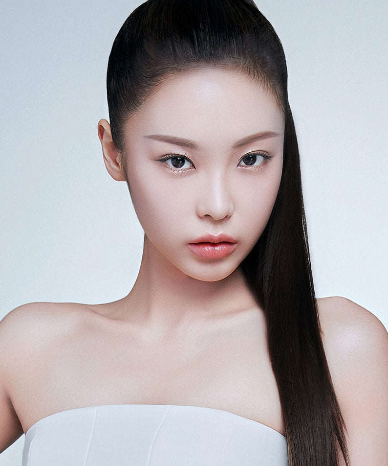 BBIA Oh Powder Pact de la marque BBIA, produit maquillage en poudre, modèle visage portrait fond clair