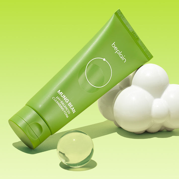BEPLAIN  Mung Bean pH-Balance Cleansing Foam 160ml, marque Beplain sur fond vert, mousse au format gants.