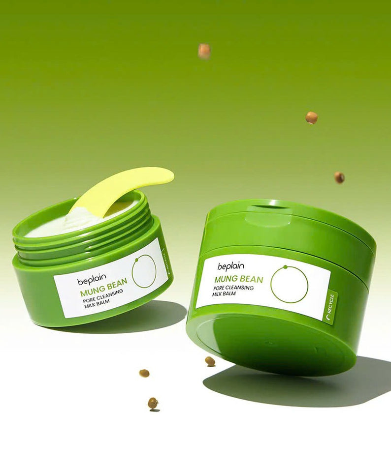 BEPLAIN Mung Bean Pore Cleansing Milk Balm 100ml, marque BEPLAIN, pots verts sur fond vert, texture nettoyante
