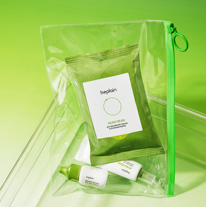 BEPLAIN Green Bean Mild Acid Cleansing Water Tissue 20 Sheets de la marque BEPLAIN, mouchoirs verts en sachet sur fond vert