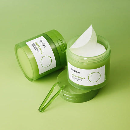 BEPLAIN Green Bean Pore Clearing Filter Pad 70 Sheets de la marque BEPLAIN, sur fond vert avec pot et pastilles