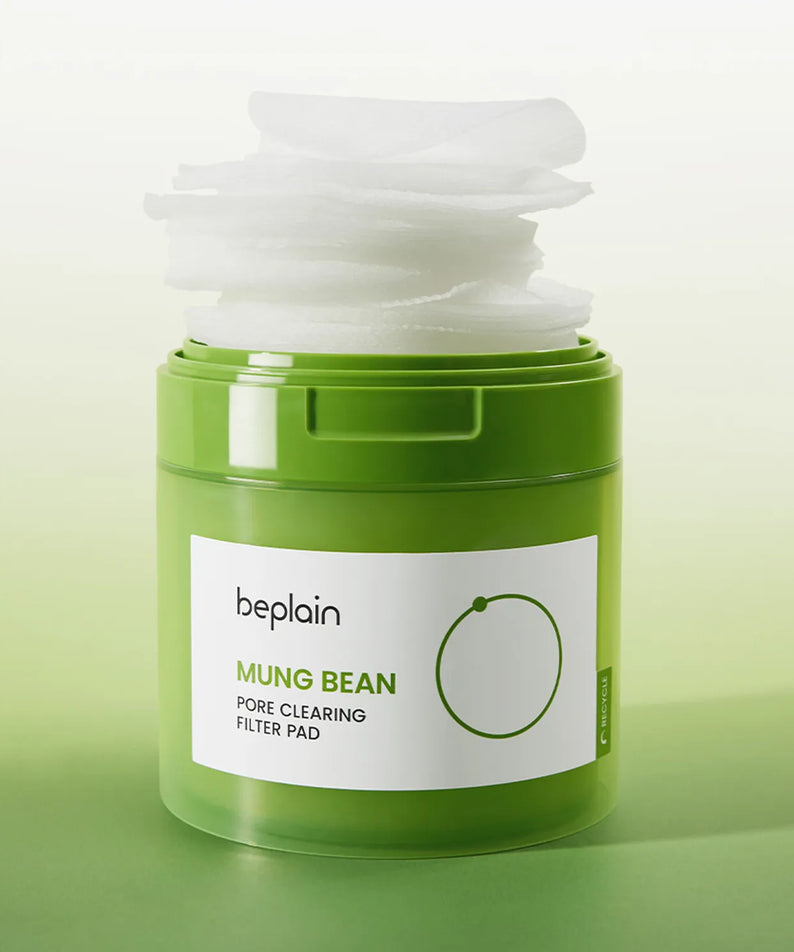 BEPLAIN Green Bean Pore Clearing Filter Pad 70 Sheets, boîte verte beplain avec tampons sur fond vert clair.