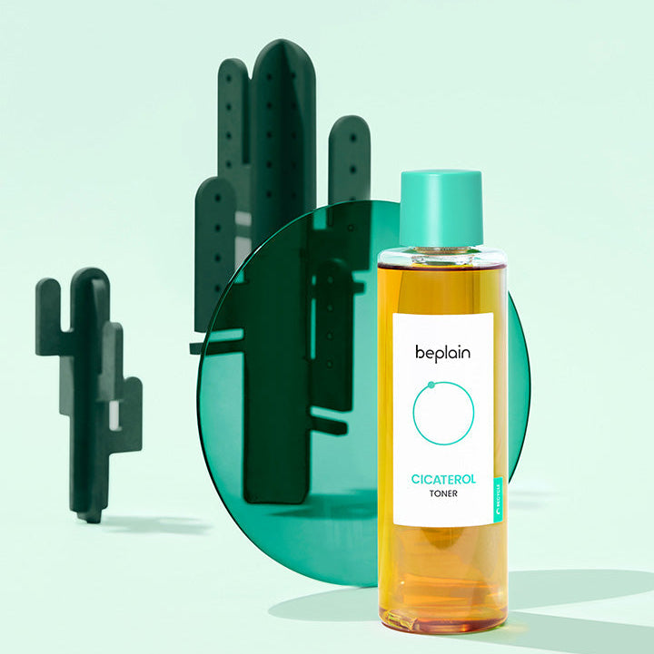 BEPLAIN Cicaterol Toner 200ml en flacon beplain, sur fond vert minimaliste, décor cactus, photo produit