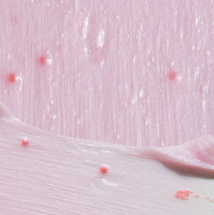 BEPLAIN Pink Salt AHA BHA Cleansing Foam 120ml, mousse rose sur fond rose, marque visible, soin visage.