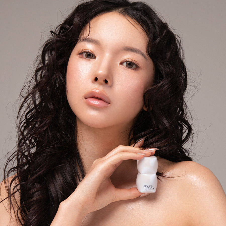 BLESSED MOON Veil Melting Glass Highlighter