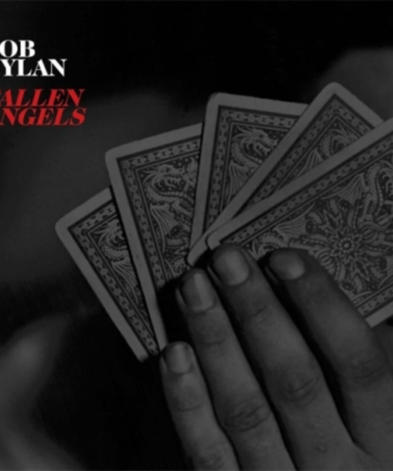 BOB DYLAN - FALLEN ANGELS - Album Kpop : couverture sombre, mains tenant des cartes, style noir, affiche produit