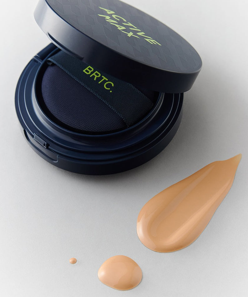 BRTC Homme Active Max Perfect Cushion 15g de BRTC : coussin compact noir ouvert, texture beige sur fond clair.